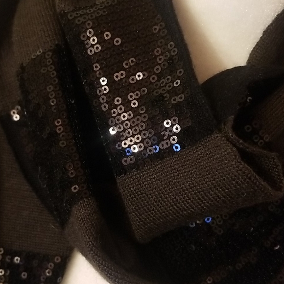 NWOT ALICE +OLIVIA sequin scarf - Picture 3 of 6